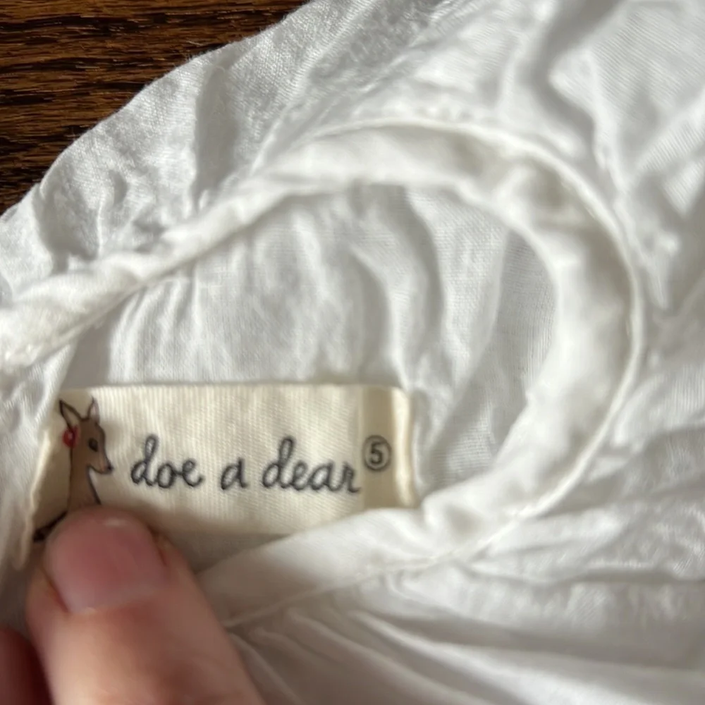 Girls Size 5 Shorts and Top Set with Floral Details - Picture 6 of 7